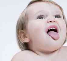 Dziecko żółty powłoka język: Przyczyny i leczenie